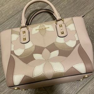 Micheal Kors handbag